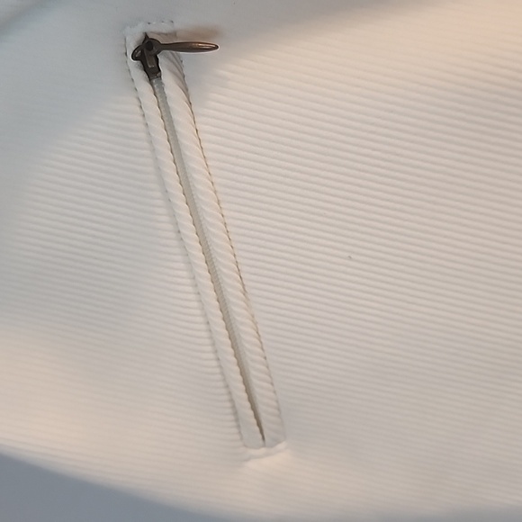 TuffRider women's white breeches. - Picture 7 of 8